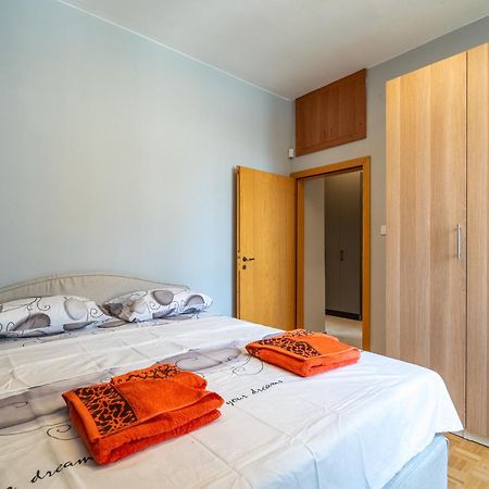 Downtown Apartment Eymi Sofia Luaran gambar