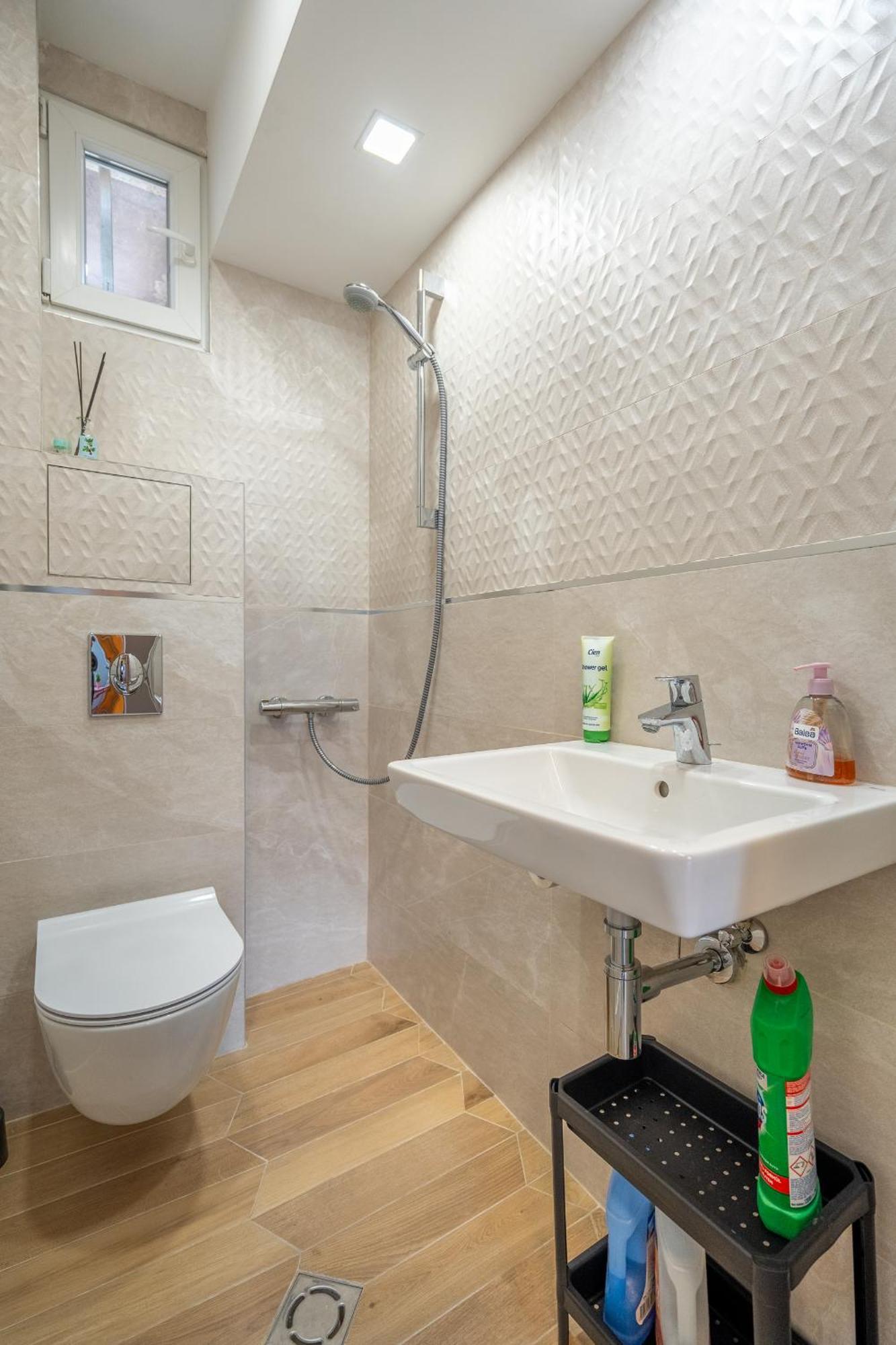 Downtown Apartment Eymi Sofia Luaran gambar