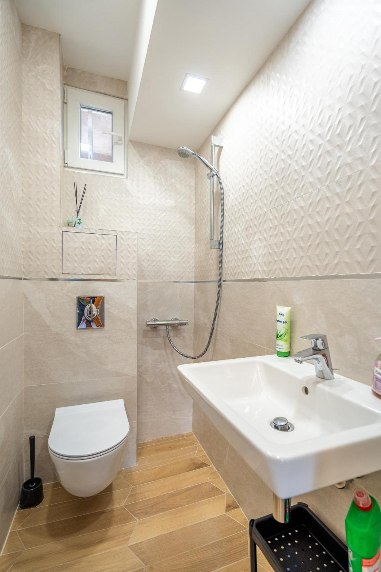 Downtown Apartment Eymi Sofia Luaran gambar